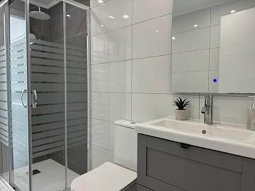 FLÄGENHET MED 4 SOVRUM 200 METER FRÅN STRANDEN - Lotus Properties