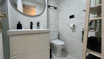 Charmig lägenhet på översta våningen med privat solarium i Fontana 1 - Lotus Properties