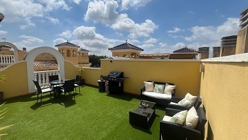 Charmig lägenhet på översta våningen med privat solarium i Fontana 1 - Lotus Properties