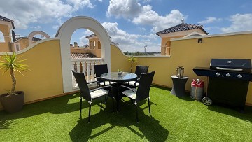 Charmig lägenhet på översta våningen med privat solarium i Fontana 1 - Lotus Properties
