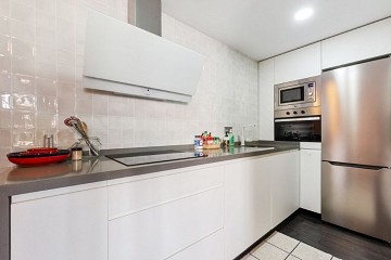 Renoverad Lägenhet med stor terrass och närhet till centrum - Lotus Properties