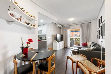 Renoverad Lägenhet med stor terrass och närhet till centrum - Lotus Properties