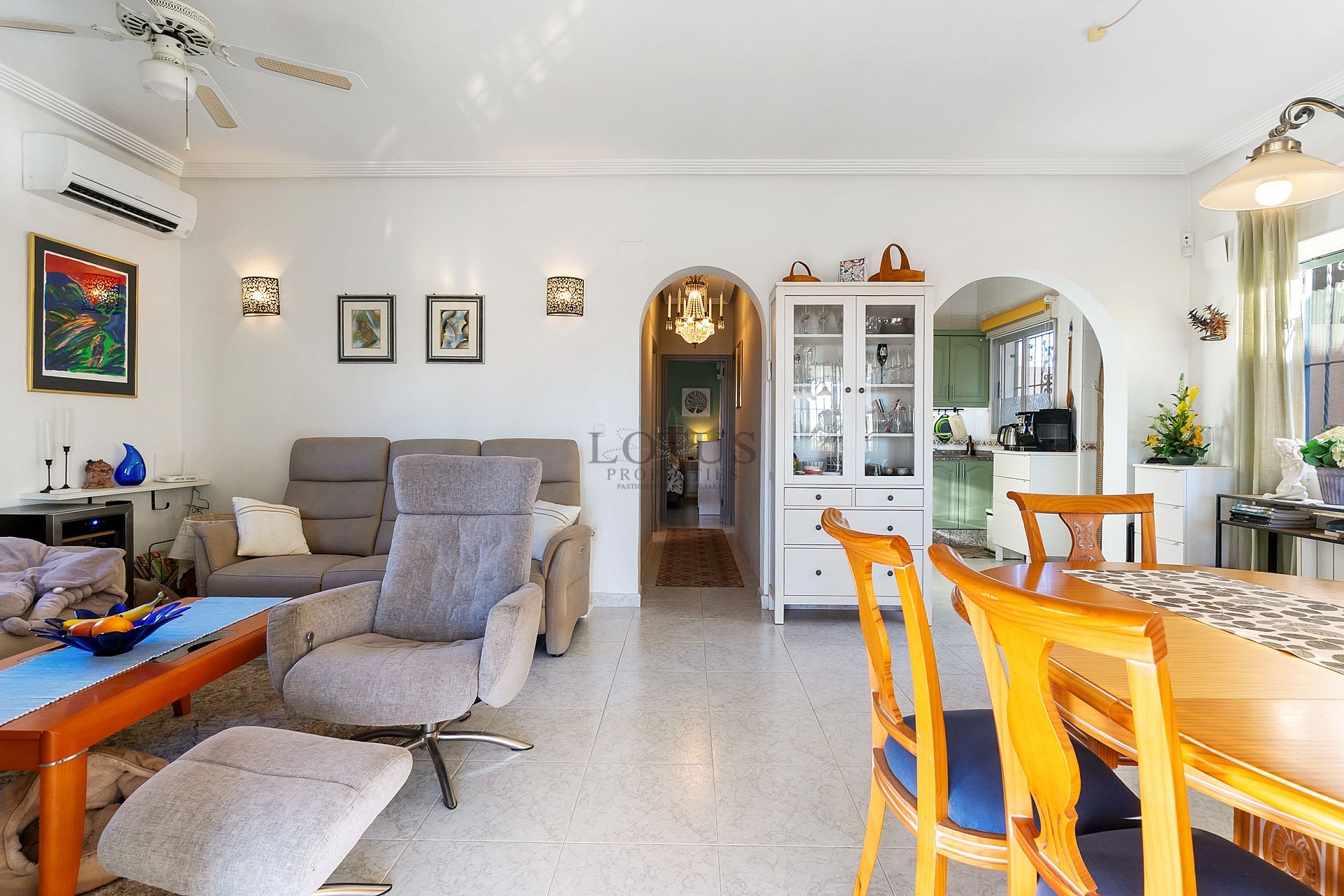 Charmig och välskött villa med 3 sovrum och uppvärmd saltvattenpool - Lotus Properties